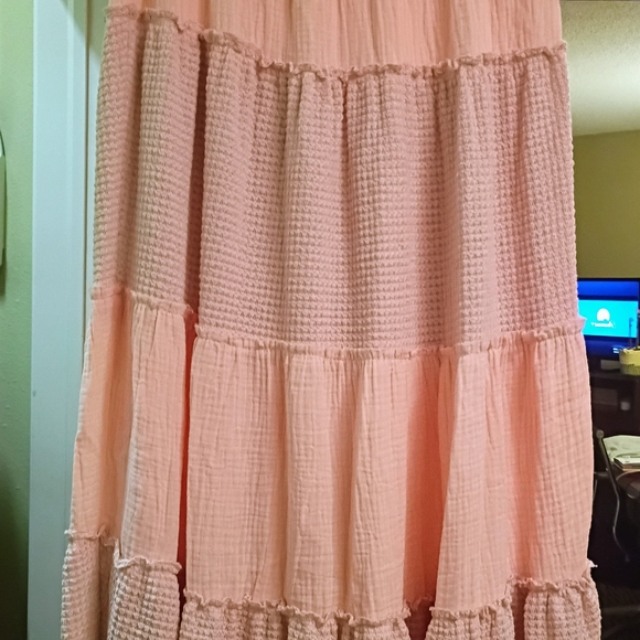 Elegant Black Maxi Skirt with Flowing Design - Picture 5 of 7